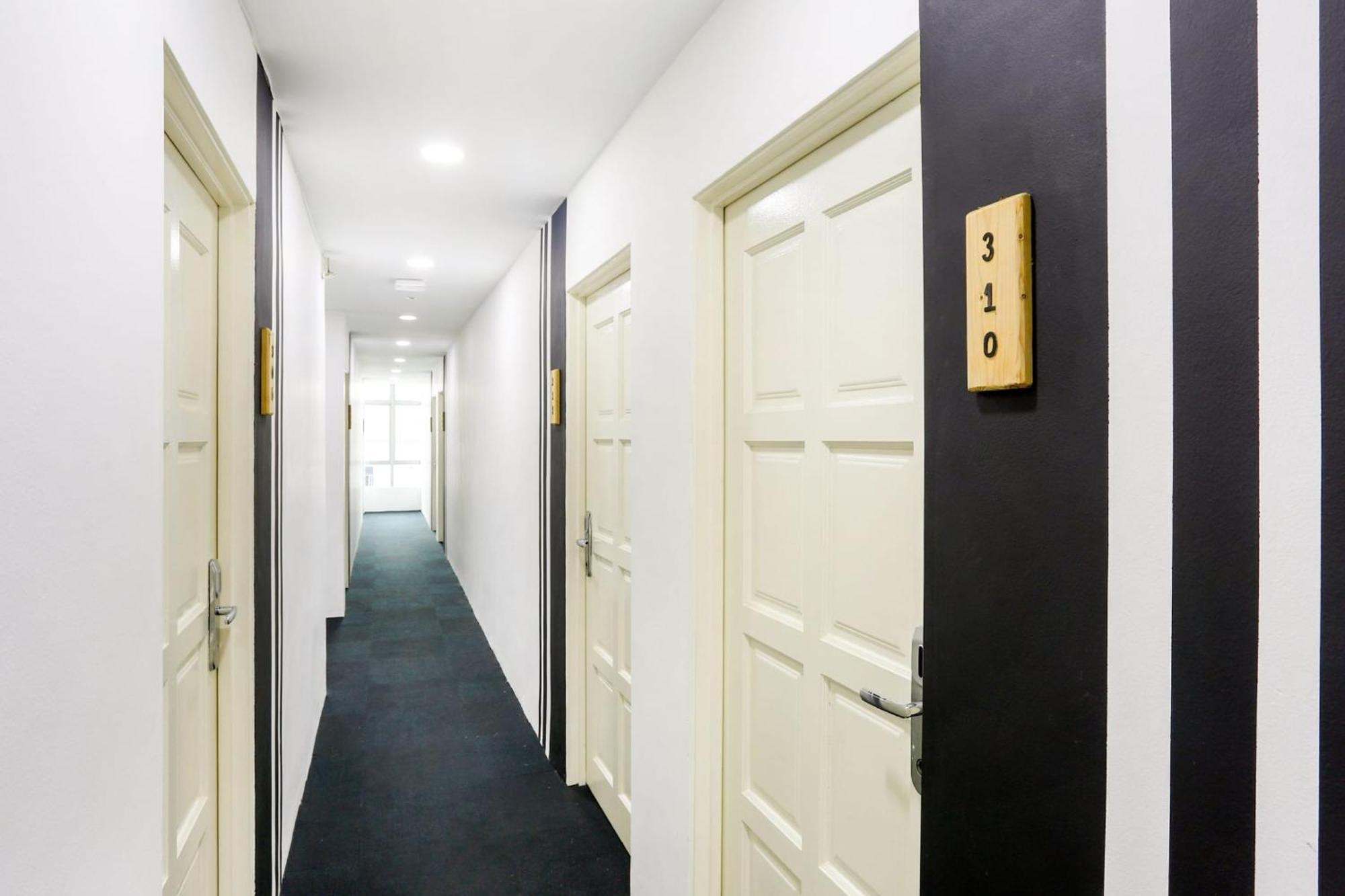 Oyo 90460 Hotel Kl2F Rest & Go Shah Alam Extérieur photo