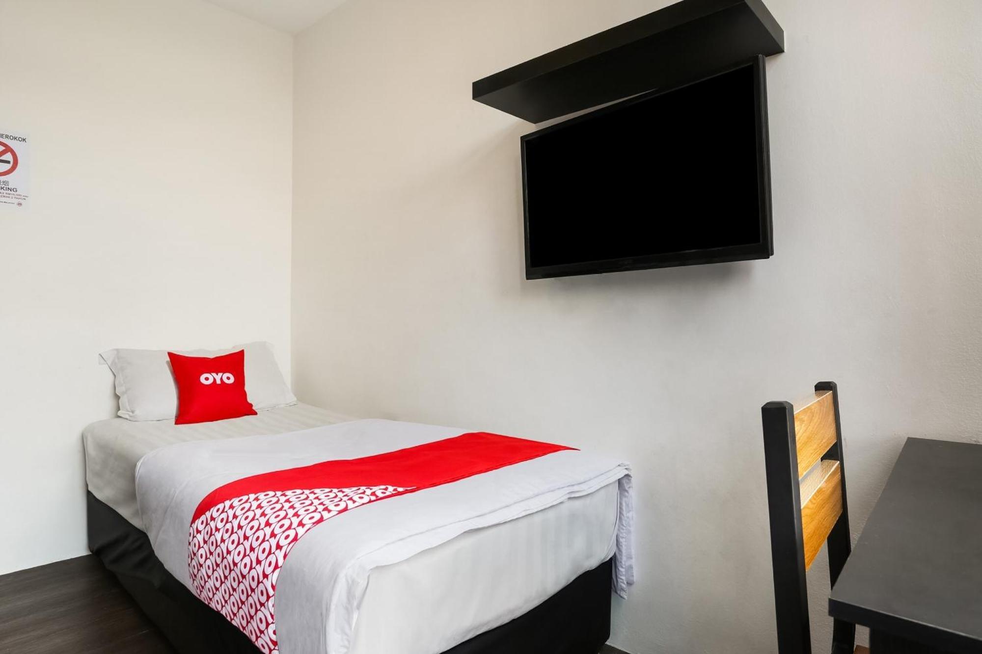 Oyo 90460 Hotel Kl2F Rest & Go Shah Alam Extérieur photo